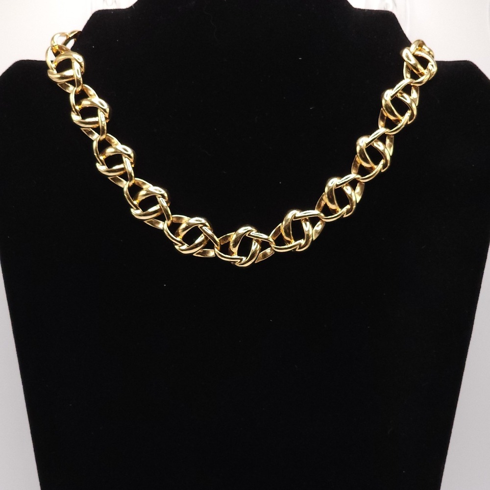 Monet Vintage Gold Tone Collar Necklace Interlocking Knot Links